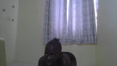 Snapshot of latifah280594 chatting on March 29, 2026, 11:43 am latifah online show from March 29, 2026, 11:43 am