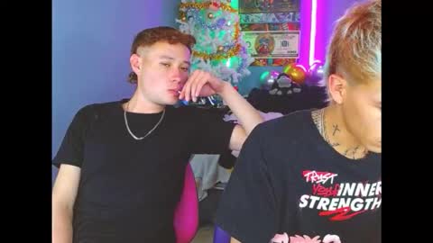 Snapshot of latin_boysxxx_ chatting on November 1, 2025, 9:39 pm latin_boysxxx_ online show from November 1, 2025, 9:39 pm