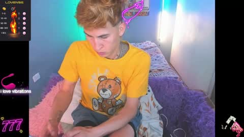 latin_boysxxx_ online show from March 29, 2026, 2:11 am