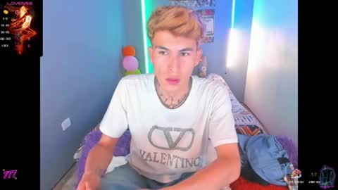 Snapshot of latin_boysxxx_ chatting on May 12, 2026, 3:25 am latin_boysxxx_ online show from May 12, 2026, 3:25 am