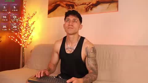 latin_green_eyes_ online show from July 10, 2026, 10:01 pm