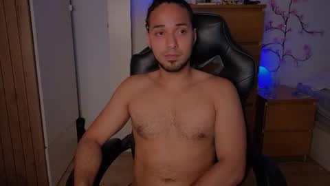 Snapshot of latin_luxury_i chatting on June 26, 2026, 5:17 pm Free OF online show from June 26, 2026, 5:17 pm