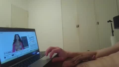 Snapshot of latin_pap chatting on November 3, 2025, 4:36 am latin_pap online show from November 3, 2025, 4:36 am