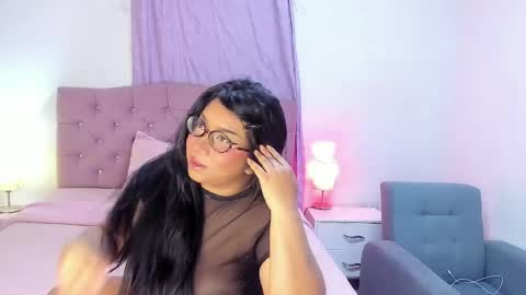 Martina online show from April 17, 2026, 5:10 am