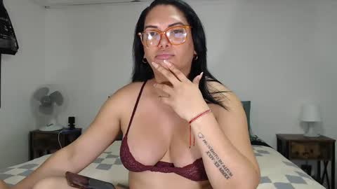 FLOR SALVAJE online show from May 27, 2026, 1:57 am