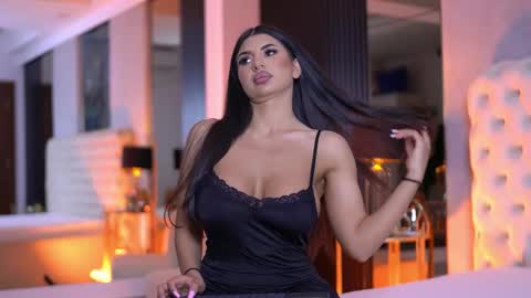 Latina online show from May 14, 2026, 6:04 pm