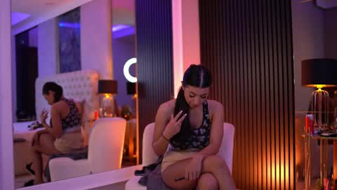 Latina online show from May 17, 2026, 6:59 pm