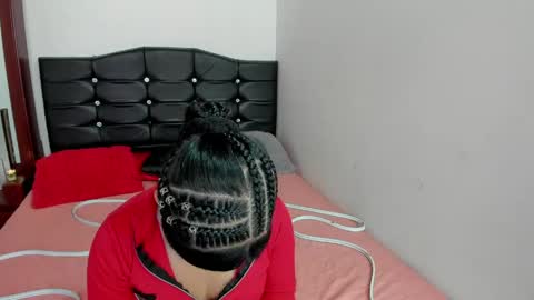 Snapshot of latinaqueen023 chatting on May 30, 2026, 3:31 pm Luna online show from May 30, 2026, 3:31 pm