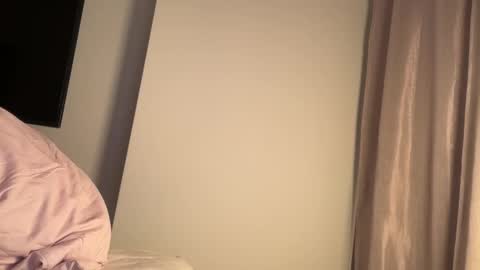 Hi -  online show from March 16, 2026, 5:44 am