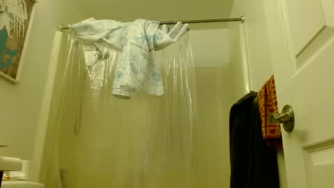 Snapshot of latinfyre chatting on February 19, 2025, 9:25 pm Chris online show from February 19, 2025, 9:25 pm