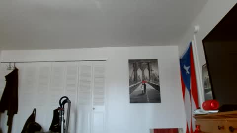 Snapshot of latinfyre chatting on February 22, 2025, 5:35 pm Chris online show from February 22, 2025, 5:35 pm