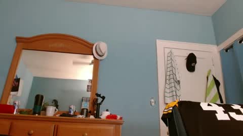 Snapshot of latinfyre chatting on September 21, 2025, 5:09 am Chris online show from September 21, 2025, 5:09 am