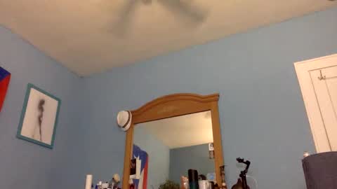 Snapshot of latinfyre chatting on September 29, 2025, 7:08 pm Chris online show from September 29, 2025, 7:08 pm