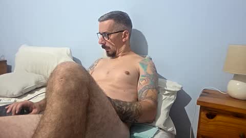 Snapshot of latinheat95 chatting on May 4, 2026, 9:55 pm latinheat95 online show from May 4, 2026, 9:55 pm