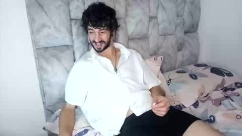 Snapshot of latinlustandfrenchkiss chatting on May 31, 2026, 9:05 pm latinlustandfrenchkiss online show from May 31, 2026, 9:05 pm