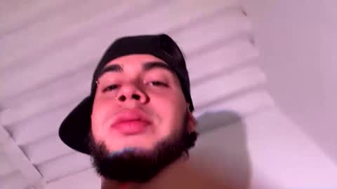 Snapshot of latinmanlive chatting on February 14, 2026, 6:15 pm Men online show from February 14, 2026, 6:15 pm