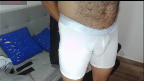 latinmartin254 online show from June 10, 2026, 2:01 am