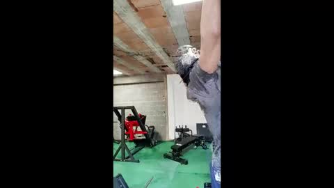 Snapshot of latino23bom chatting on January 19, 2026, 10:41 am sam online show from January 19, 2026, 10:41 am