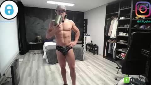 Snapshot of latino23bom chatting on March 18, 2026, 9:12 am sam online show from March 18, 2026, 9:12 am