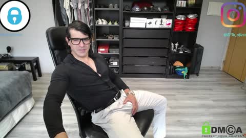 Snapshot of latino23bom chatting on April 8, 2026, 1:11 pm sam online show from April 8, 2026, 1:11 pm