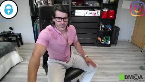 Snapshot of latino23bom chatting on April 13, 2026, 12:10 pm sam online show from April 13, 2026, 12:10 pm