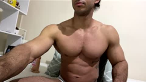 Snapshot of latino_rodri chatting on April 23, 2026, 5:30 am latino_rodri online show from April 23, 2026, 5:30 am