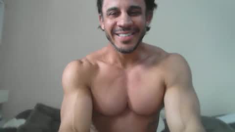 Snapshot of latino_rodri chatting on May 16, 2026, 10:12 am latino_rodri online show from May 16, 2026, 10:12 am