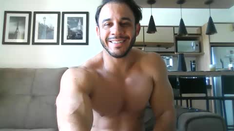 Snapshot of latino_rodri chatting on June 10, 2026, 1:10 pm latino_rodri online show from June 10, 2026, 1:10 pm