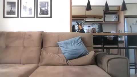 latino_rodri online show from July 2, 2026, 3:29 pm