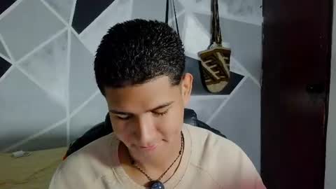 latinohotboy_ online show from June 11, 2026, 12:25 pm