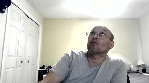 Snapshot of latinoinfla chatting on May 31, 2026, 5:53 pm latinoinfla online show from May 31, 2026, 5:53 pm