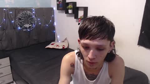 Snapshot of latins_boys_20 chatting on December 15, 2024, 8:08 am NICK online show from December 15, 2024, 8:08 am