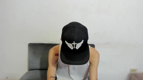 Snapshot of latins_boys_20 chatting on January 26, 2025, 3:59 am NICK online show from January 26, 2025, 3:59 am