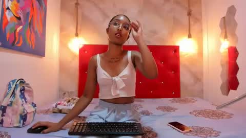 Snapshot of latins_lovers20 chatting on December 2, 2024, 5:59 pm latins lovers20 online show from December 2, 2024, 5:59 pm