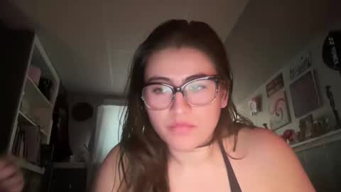 lau_mamacita online show from March 11, 2025, 10:42 pm