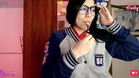 laujgray online show from February 15, 2026, 8:35 am