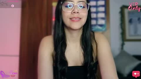 Snapshot of laujgray chatting on March 29, 2026, 8:53 pm laujgray online show from March 29, 2026, 8:53 pm