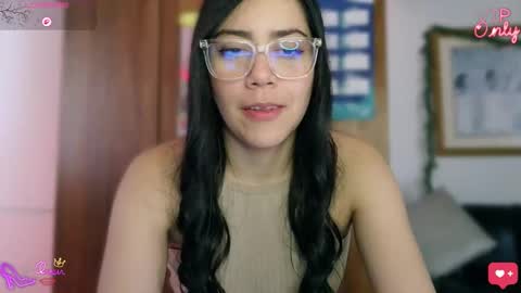 Snapshot of laujgray chatting on March 30, 2026, 6:09 pm laujgray online show from March 30, 2026, 6:09 pm
