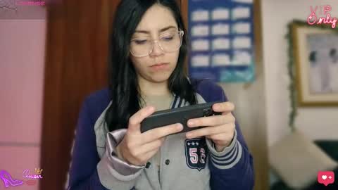 Snapshot of laujgray chatting on March 31, 2026, 6:14 am laujgray online show from March 31, 2026, 6:14 am