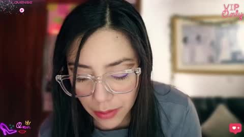 Snapshot of laujgray chatting on April 5, 2026, 8:44 am laujgray online show from April 5, 2026, 8:44 am