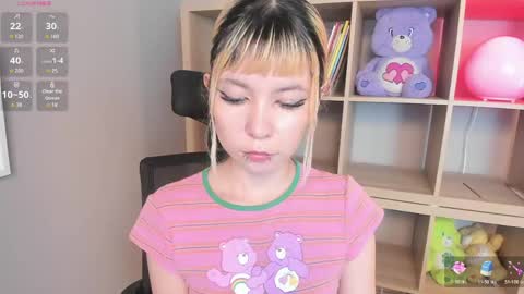 laukyubey1 online show from April 17, 2026, 8:56 pm