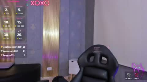 laulin_tay online show from July 4, 2026, 3:02 am