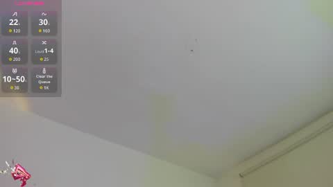 laulin_tay online show from July 20, 2026, 3:54 am