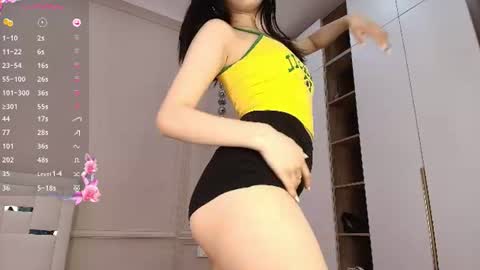 Lauma online show from June 26, 2026, 4:28 am