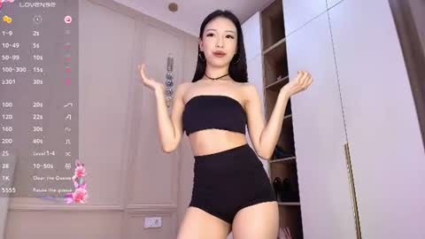 Lauma online show from July 5, 2026, 3:34 am