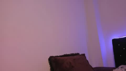 Snapshot of laumiller chatting on November 14, 2025, 11:46 pm Lau Miller online show from November 14, 2025, 11:46 pm