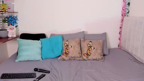 Snapshot of laura1__ chatting on March 1, 2025, 12:28 am laura1__ online show from March 1, 2025, 12:28 am