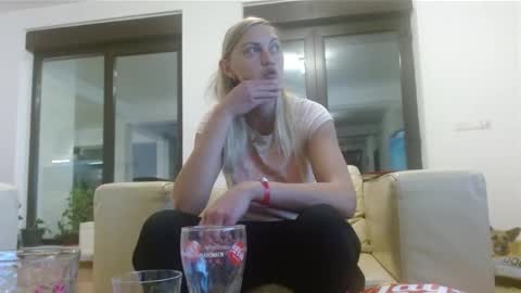 Snapshot of laura47_sweet chatting on December 5, 2024, 4:44 pm LAURA ANNA online show from December 5, 2024, 4:44 pm