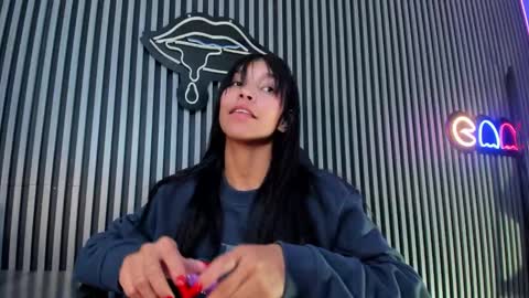 Laura online show from February 7, 2025, 8:10 pm