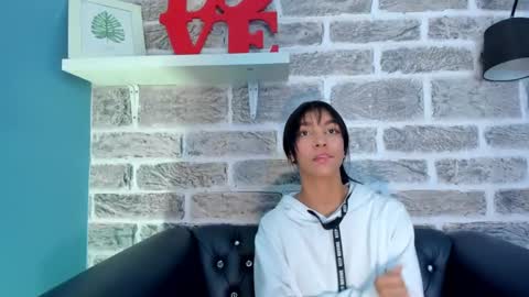 Laura online show from March 3, 2025, 6:55 pm